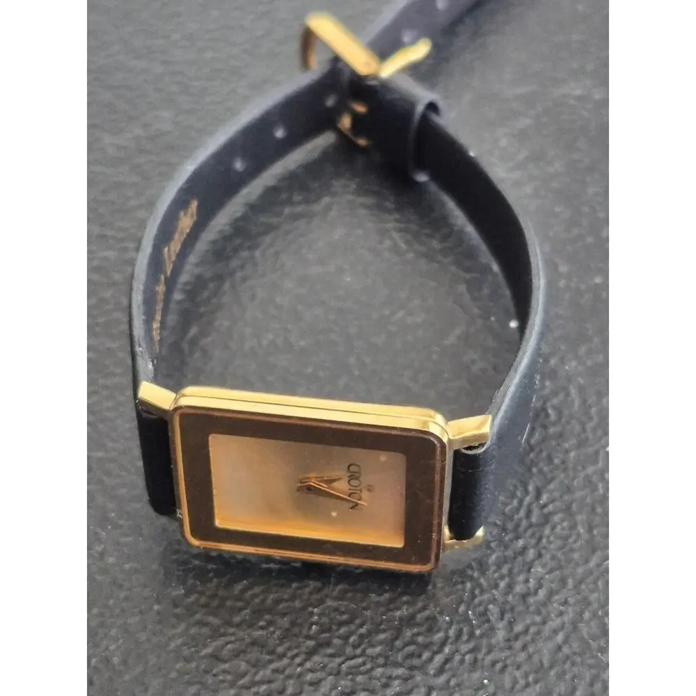 Croton Ladies Watch Gold Tone Tank styled Classic Elegant‎ Timeless New Battery